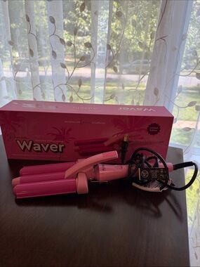 Dream Waver Pink Triple Barrel Hair Waver